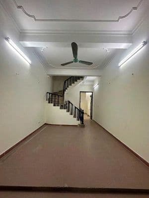 Cho thuê nhà riêng ngõ Trại Cá - Trần Đại Nghĩa -65m2 - 3 tầng