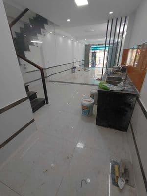 Chính chủ cho thuê nhà 4,5 x 16m trệt lầu 3pn, 2vc mới 100% 2 máy lạnh