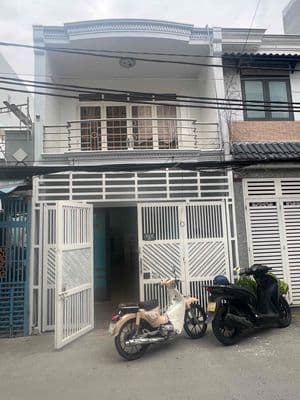 Cho thuê nhà nguyên căn hẻm o tô Thị Trấn Nhà Bè