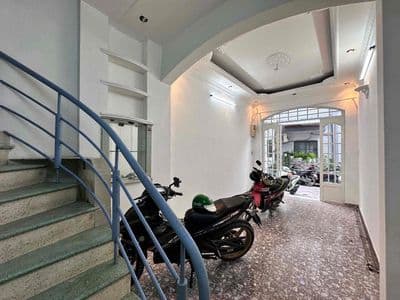 Hẻm xe hơi - 5pn 5wc - gần đh văn lang pvt