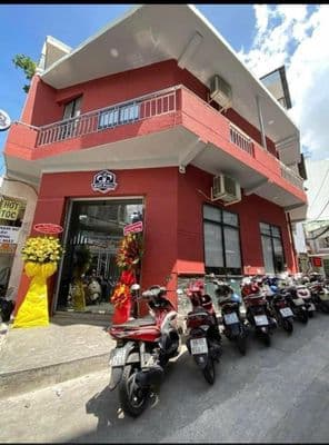 Cho thuê nhà căn góc 2 mặt tiền 86 hòa hưng, quận 10