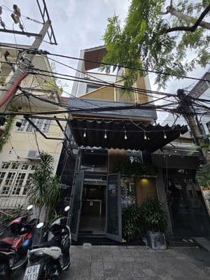 Cho thuê nhà 4 tầng, dtsd 160 m2,01 Lý Thường Kiệt, Hải Châu, Đà Nẵng