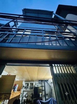Chỉ 730 triệu – nhà riêng 2pn gần chợ hiệp bình