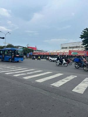 Bán nhà mặt tiền DS 11, gần chợ, kinh doanh tốt, 9.xx tỷ