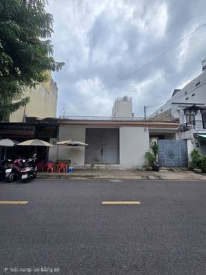 Cho thuê kho MT Lê Niệm-Tân Phú.DT 8x20- 1 trệt - giá 30Tr