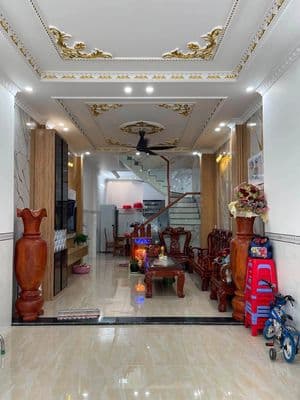 Nhà 2 lầu 1 trệt gần Bcons Garden, 7.3 tỷ