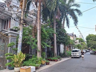 Cho thuê gấp biệt thự Lê Văn Thọ, Gò Vấp, 12×18m, hầm 3 ô tô, 2 lầu