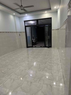 Nhà đẹp 4pn_4wc full nội thất mới, sân oto ngay phạm văn đồng tđ