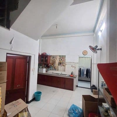 Chính chủ cho thuê nhà mặt tiền 3pn 2wc giá rẻ 12trieu