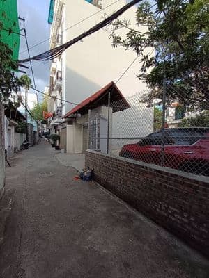 Bán đất lô góc 50m2 Thạch Bàn, ô tô vào đất, mặt tiền 4.5m
