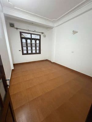 Cho thuê nhà 40m2 x 4 tầng, Ngõ 76 Nguyễn Chí Thanh, Đống Đa