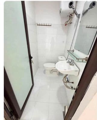 Cho thuê nhà 1 tầng có gác lửng, An Dương, Tây Hồ, ô tô đỗ cửa