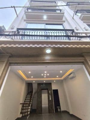 Nhà mới 6 tầng thang máy Phố Trạm, Long Biên, HN - 11.5 tỷ