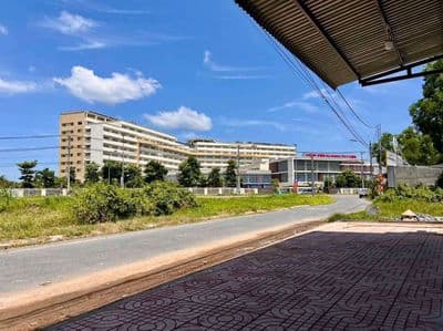 Cho thuê nhà/ mặt bằng mới xây dựng, trước cổng bệnh viện trà vinh