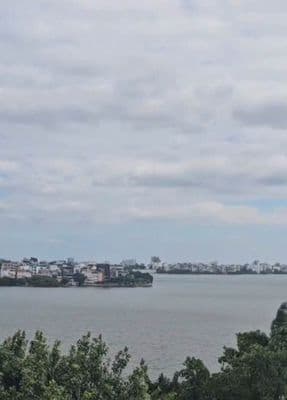 Cho thuê nhà 8 tầng view Hồ Tây, Trích Sài, full đồ
