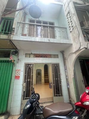 Chính chủ bán nhà nhỏ q10