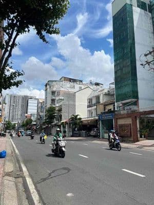Cho thuê mặt bằng mặt tiền Đào Duy Anh, F9, Phú Nhuận _ Đường thông