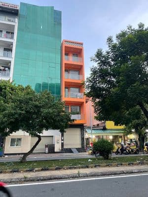Nhà mặt tiền đường lê thúc hoạch ngay trường trần phú, giá rẻ!