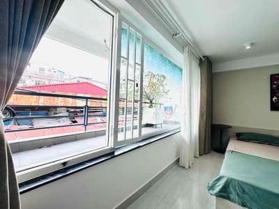Cho Thuê Phòng - Ban Công - Tách Bếp - Giờ Tự Do - Oto Tận Cửa