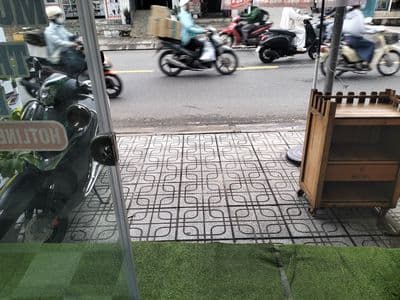 Cho thuê mặt bằng đẹp, đường chính lớn