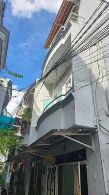 NHÀ SƠN MỚI, 3 tầng, 2PN 3WC hẻm XH, gần trường Nguyễn Du, P11 Gv