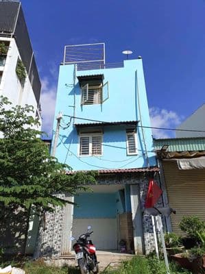 Nhà cho thuê nguyên căn mặt tiền 1 trệt 2 lầu ST, 5×4. Miễn tr gian