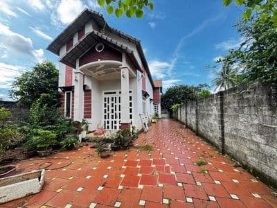 cần bán nhà biệt thự sân vườn mặt tiền nguyễn thị định