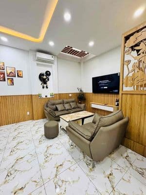 Nhà đẹp 2 tầng kế trường PTTH Trần Phú, đường Lê Thúc Hoạch.