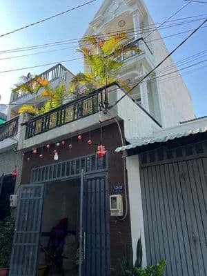 cần bán nhà hẻm xe hơi gần tiện ích