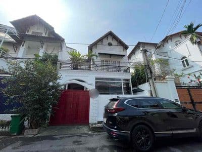 Villa Thảo Điền 10x20m, trần cao Duplex Ở, VP, Studio,…