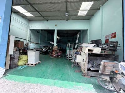 Cho thuê kho xưởng 10x30m, lửng, nền epoxy, điện 3pha, tải 5tấn, 23 tr