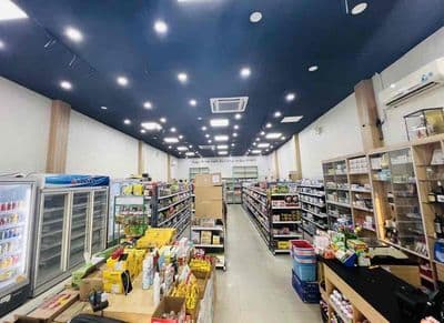 Cho thuê mbkd trống suốt 180m ngang 8m đường núi thành- hải châu-35tr