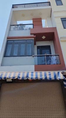 Cần cho thuê nhà HXH 656/6A Cách Mạng Tháng 8 P.11 Quận 3