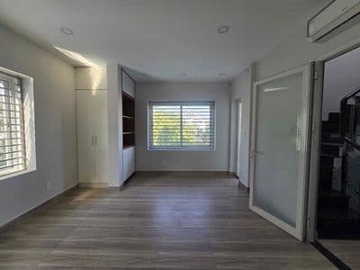 Mb kinh doanh vp nhỏ gọn - có toilet riêng