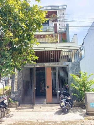 Cho Thuê Nhà 3 Tầng Mặt Tiền Hoà Minh 28- Vị trí đẹp