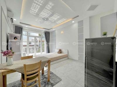 Căn hộ ban công 40m2/ giặt riêng / hẻm xe hơi ngay tân sơn nhì