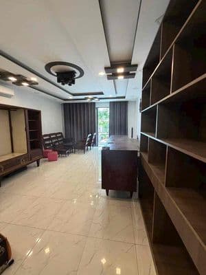 Cho thuê nhà nguyên căn mặt tiền đường số 14 – kdc phong phú 4