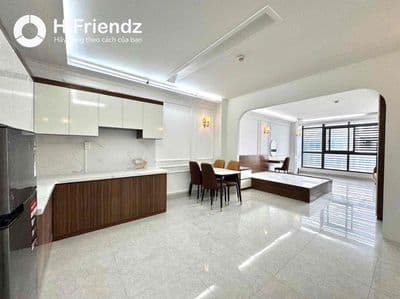 Căn hộ Studio hiện đại - Bếp đẹp, sàn bóng loáng, full nội thất
