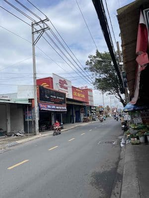 Nhà Bán gấp Mặt Tiền Đường Phan văn Hớn.