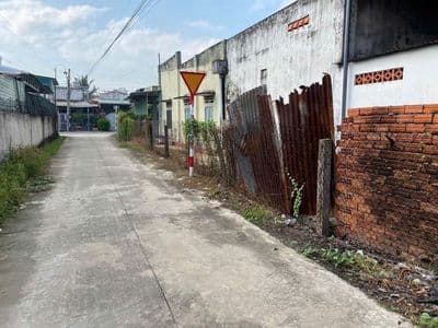 Kẹt tiền nợ nần ! Bán nhanh lô đất Hóc Môn , 55m2, SHR, 850TR(GIÁ 100)