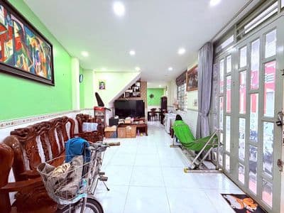 Nhà nguyễn văn quá, hẻm xe hơi, gần chợ cầu, 2 tầng sân thượng, 62m2