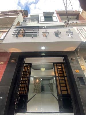 Nhà mới chính chủ 3 tầng, đường 3/2, Q11. DT 3,8x11,5m, 4 PN 3WC
