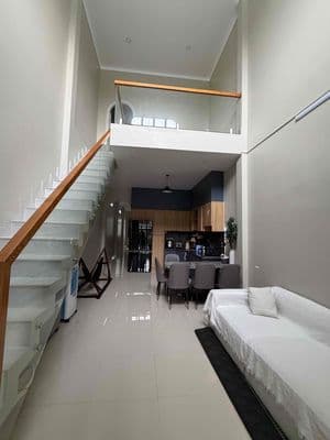 Bán nhà gấp chính chủ– thiết kế hiện đại – hẻm ô tô nguyễn truyền th