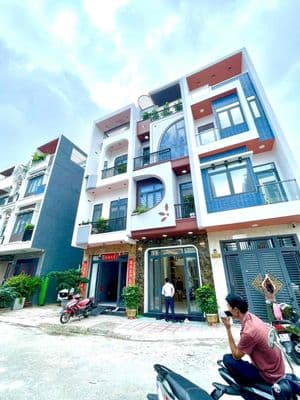 BÁN NHÀ PHỐ 3 Lầu Hoàn Công- Gần Siêu Thị Aeon Bình Dương .KDC An Nih