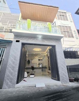 Nhà 2 mặt hxh bùi minh trực p6 q8 cách 1 căn ra mt 3.8x10m 2pn 2wc