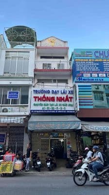 bán nhà mặt tiền đường nguyễn Kim P6Q10