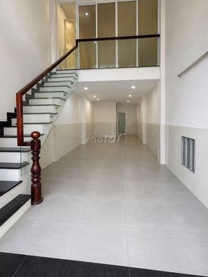 350m2 sử dụng, 8pn, gần hùng vương plaza - 231 nguyễn chí thanh, q10