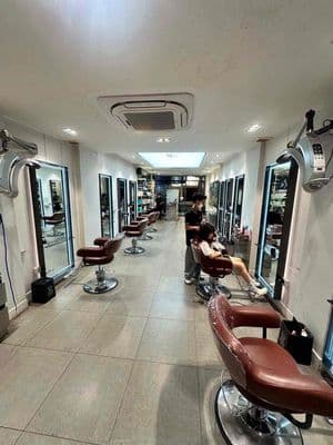 Cho thuê nhà 3 tầng trống suốt MT đường Trưng Nữ Vương Gần Cầu Rồng