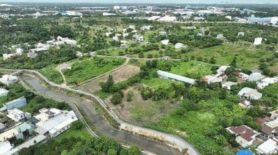 Bán 1200m2 Giáp sông suối-Cách Mekong Resort Long thành 800m- Nở hậu đ
