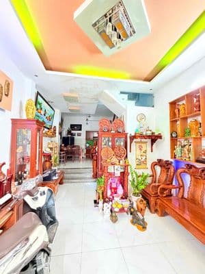 Chủ gởi bán gấp nhà đẹp giá rẻ 6,6 tỷ